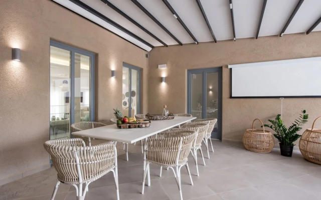 Phaos Cellaria Estate