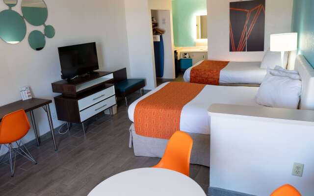 Howard Johnson by Wyndham Clearwater / Dunedin