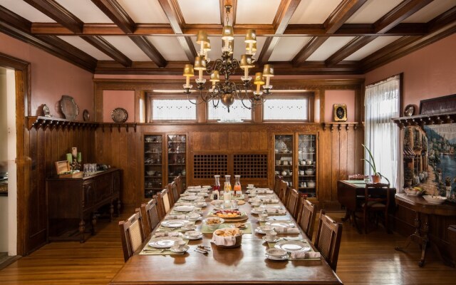 Ringling House Bed & Breakfast