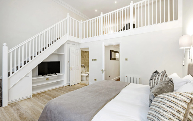 Queensgate Court
