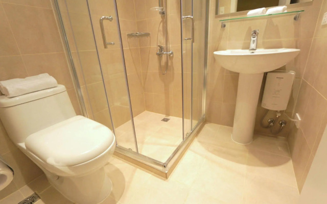SIGLO SUITES @ The Knightsbridge Residences