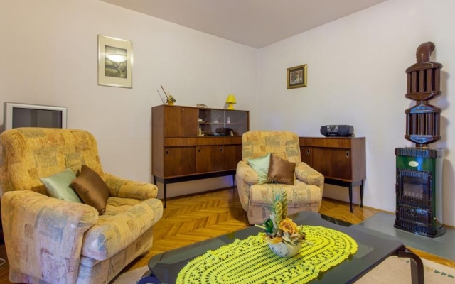 Holiday house Zeljka - 60 m from sea: Podstrana, Riviera Split
