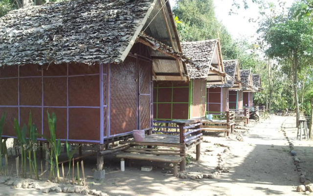 Purple Monkey Backpackers