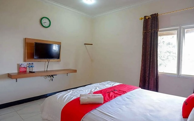 RedDoorz near Balai Kota Batu 3