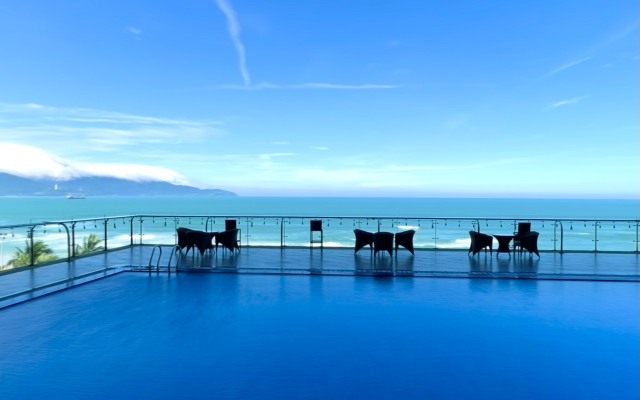 Serene Beach Hotel Danang