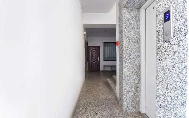 Fabhotel Rushank Palace