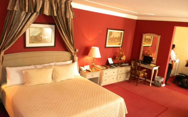 Royal Lodge Hotel