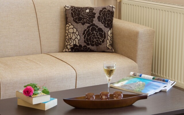 Sea Breeze Apartment