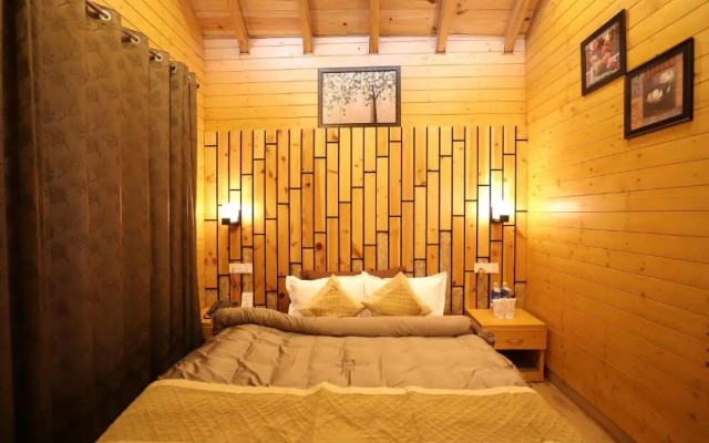 Rooftop Cottages & Restaurant Pangot