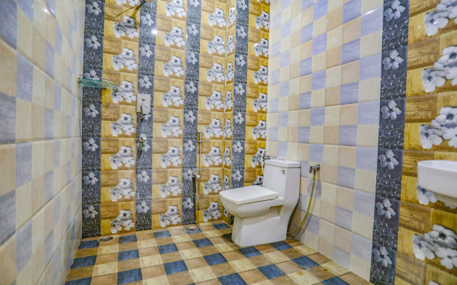 Fabhotel Kriti Green