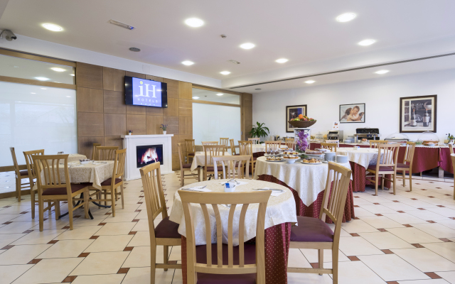 IH Hotels Firenze Business