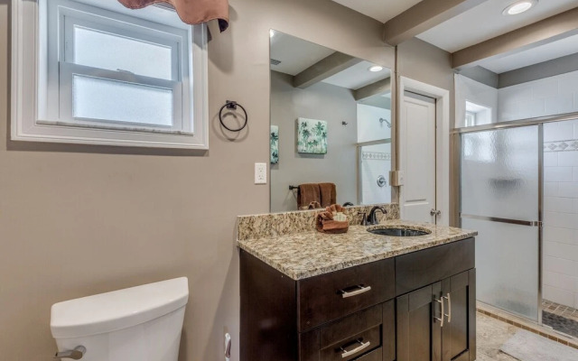 Summer Breeze 7 Bedroom Home by Redawning