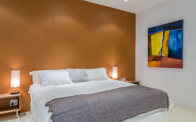 Colourful Manor Guesthouse