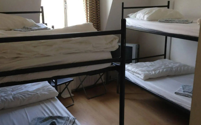 Stone Hotel And Hostel