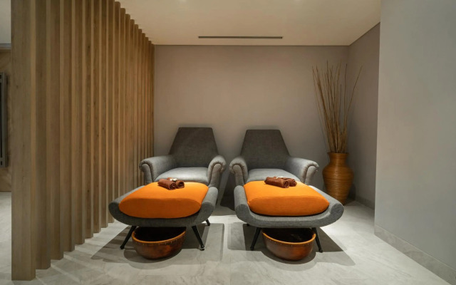 HARRIS Suites Puri Mansion