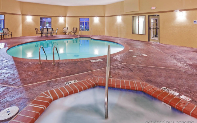 Holiday Inn Express Hotel & Suites Okmulgee by IHG