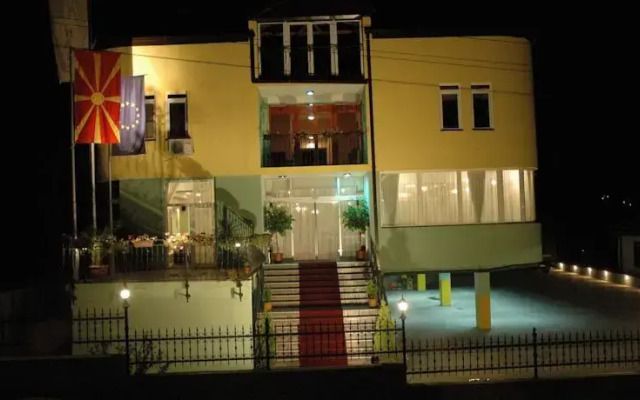 Hotel Nais