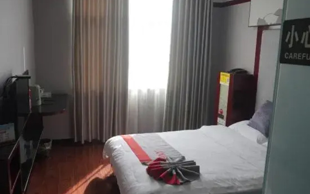 Jun Yi Chain Hotel (Danfeng Railway Station Branch)