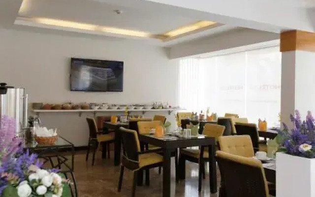 Hotelier Suites by Cantonal