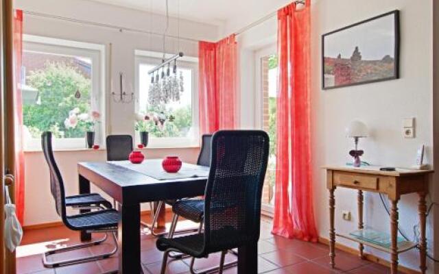 1 Private Single, 1 Twin Room. 3 Persons (4203)