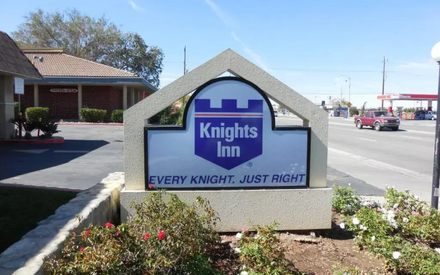 Knights Inn - Palmdale CA