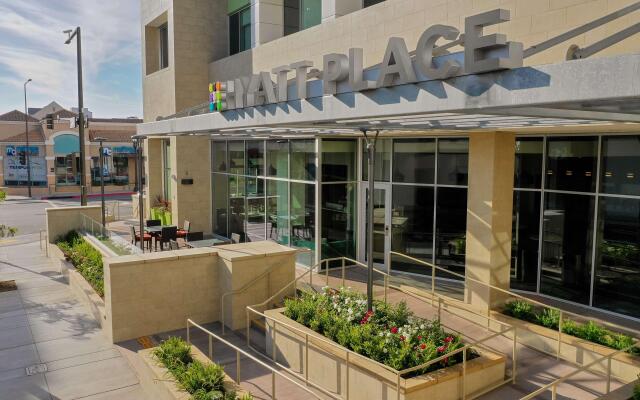 Hyatt Place Glendale / Los Angeles