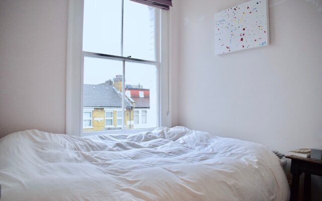 2 Bedroom Flat in Shepherd's Bush