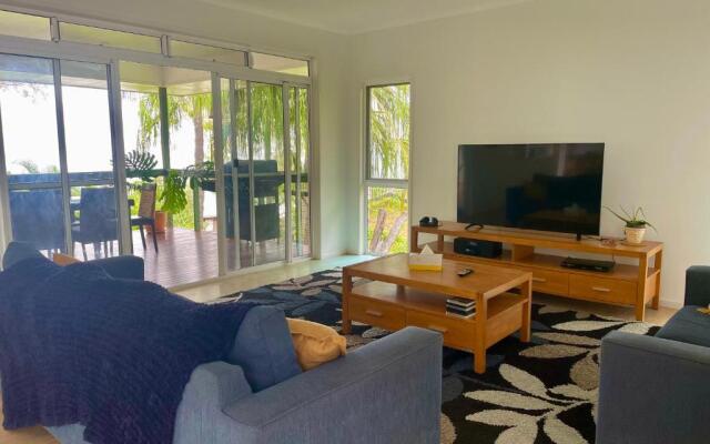 Garreembee 1770 House