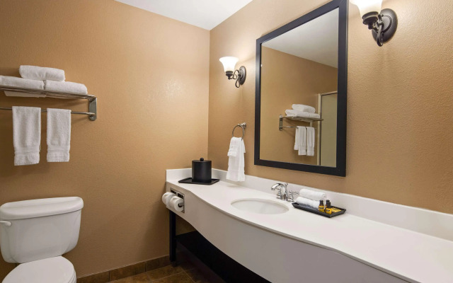 Best Western Plus Frontier Inn