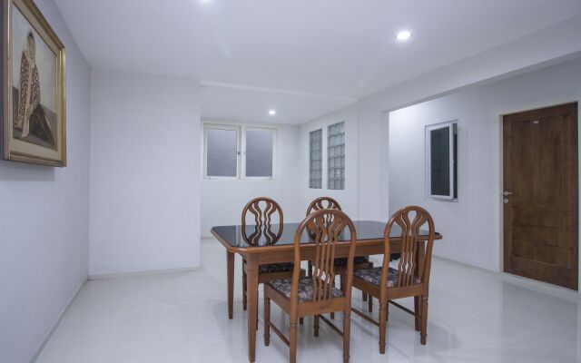 Formerly RedDoorz Plus @ Mas Mansyur