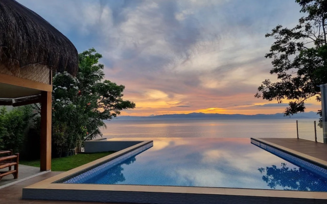 The CLiffhouse Samboan