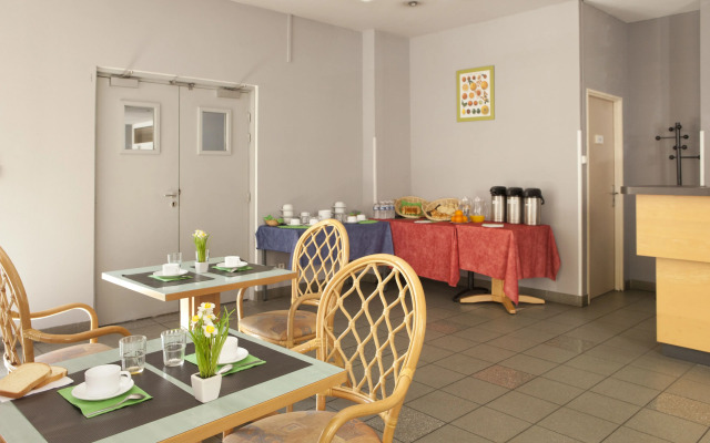 Elstar residence