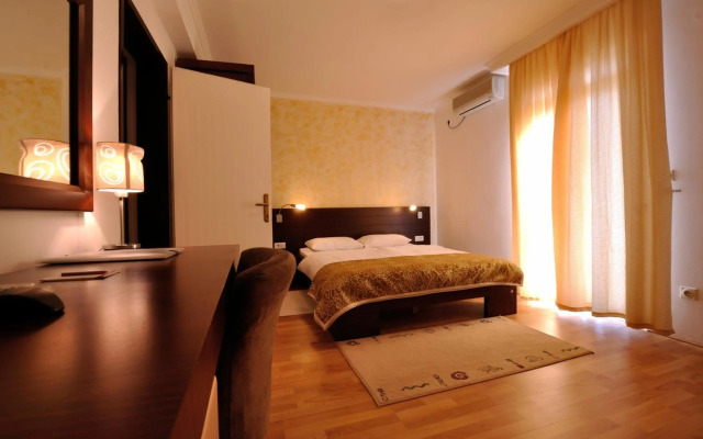 Hotel Djuric