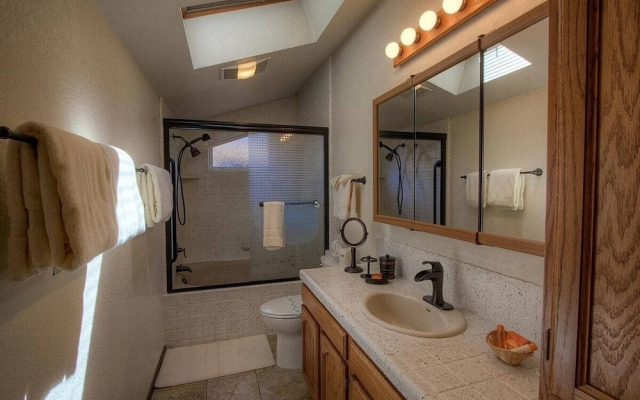 Cyh1281- Tahoe Acres 5 Bedroom Home