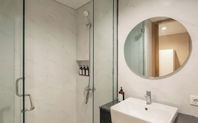 Azure 1BR Pool Side Apartment Nusa Dua