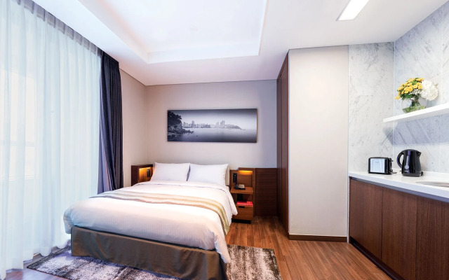 Felix by STX Hotel & Suite