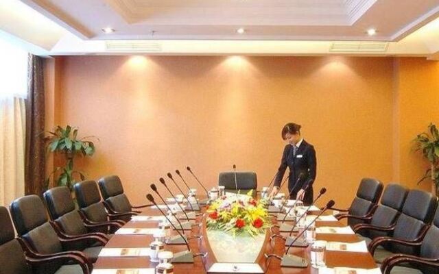 Chengdu Caesarean Hotel