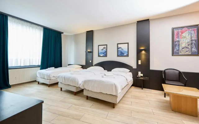 Отель Europacity