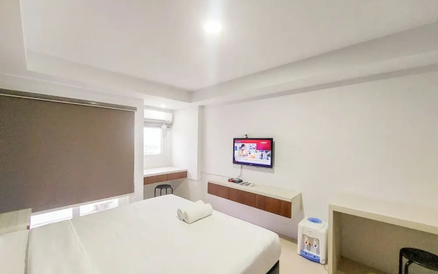 Homey Studio Apartment At Mansyur Residence