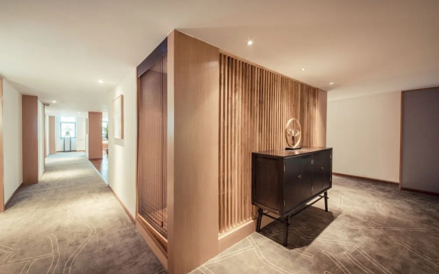 Qianna Qianxun Hotel