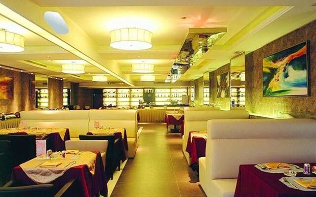 Berlin Holiday Hotel