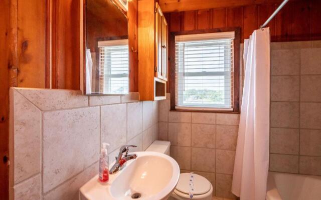 Lowe Tide by Oak Island Accommodations