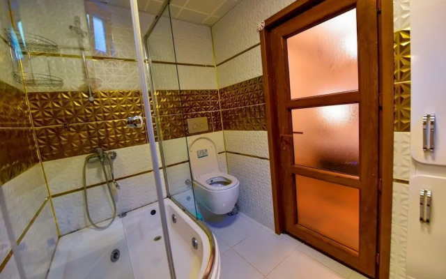 Ada Bungalow Hotel