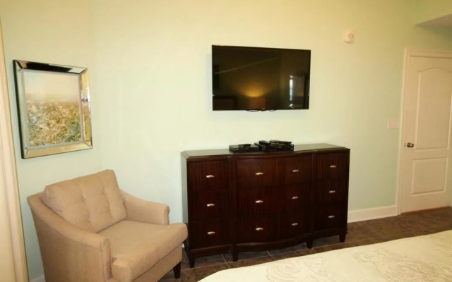 Phoenix West Ii Condominiums