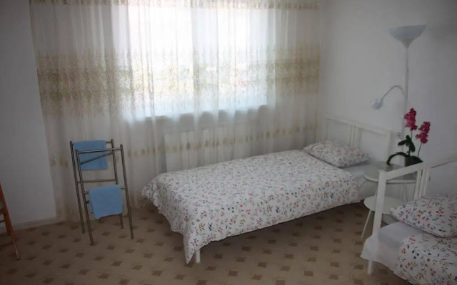 Guest House Duet