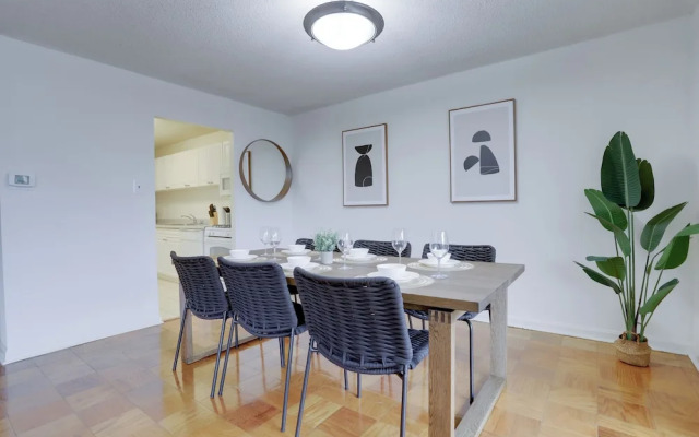 Convenient Apt Near Airport