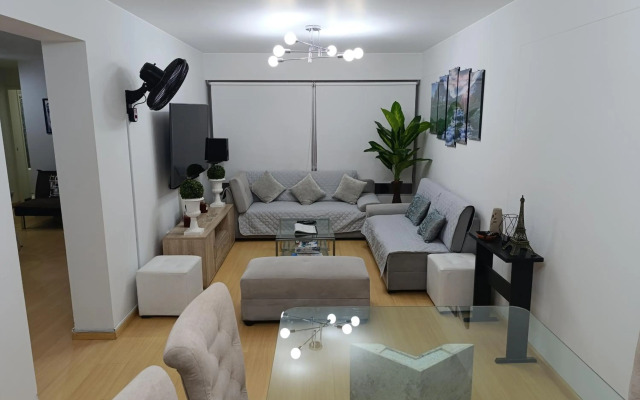 MIRAFLORES APART-10Beds-11Persons-Pool-Grill-1Garage