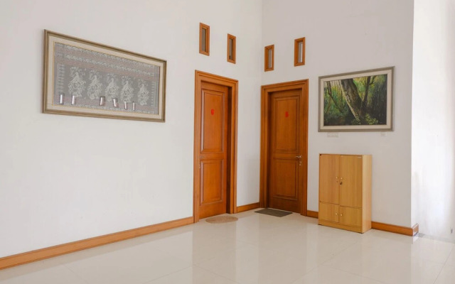 OYO 2295 Daffi Family Residence