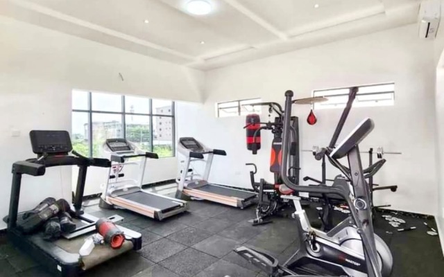 Luxury Shortlet Apartment LBS, AJAH