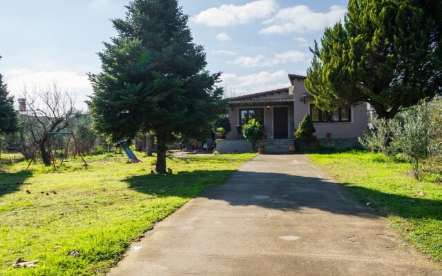 mary's country house near meteora